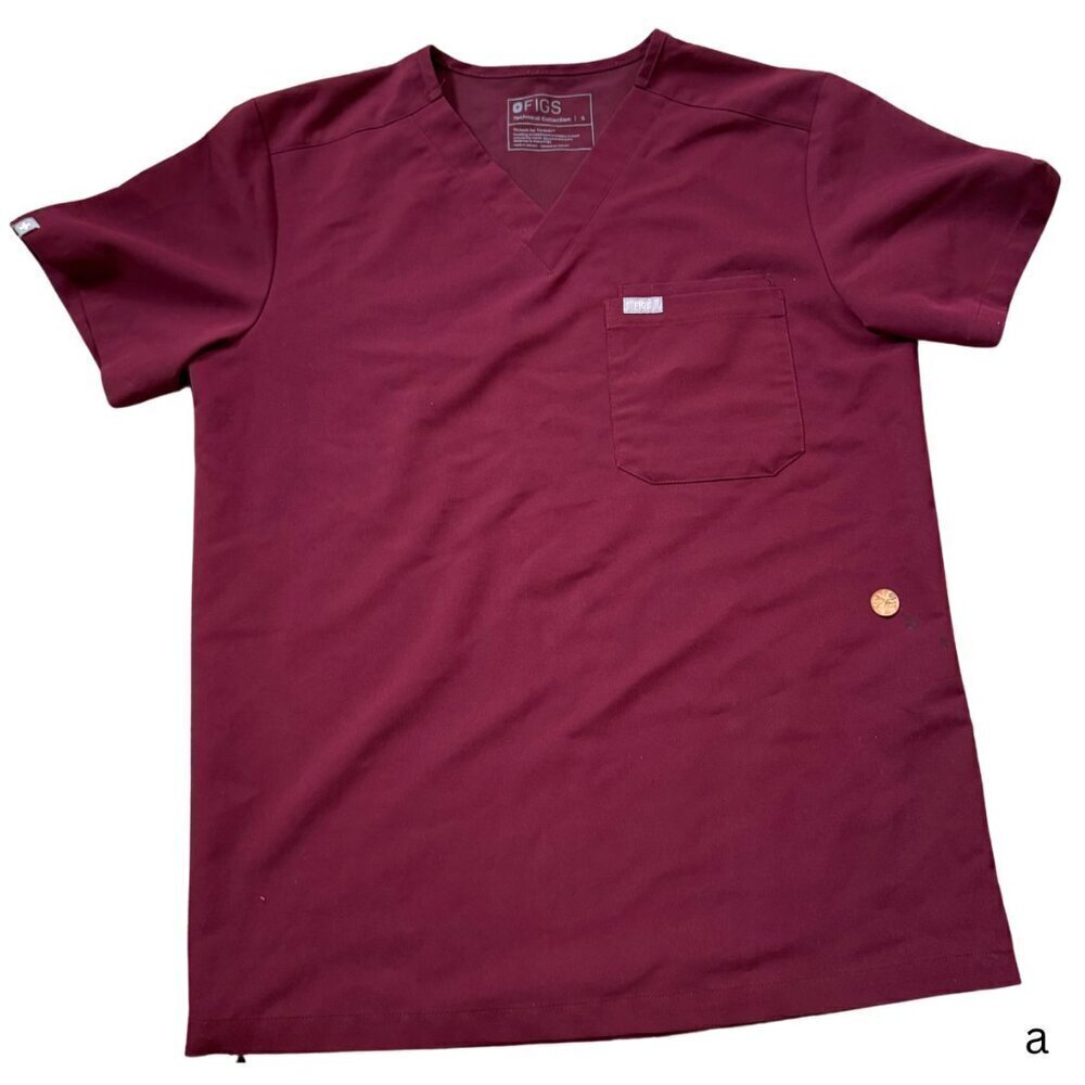 Figs Men's Leon Three-Pocket Scrub Top color burgundy size Small FM1500
